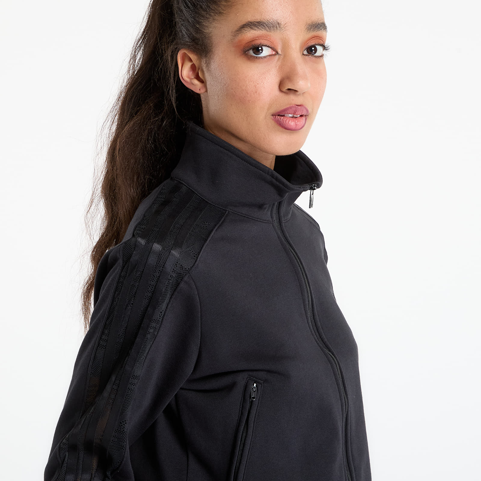 Hupparit ja collegepaidat adidas Firebird Lacett Black