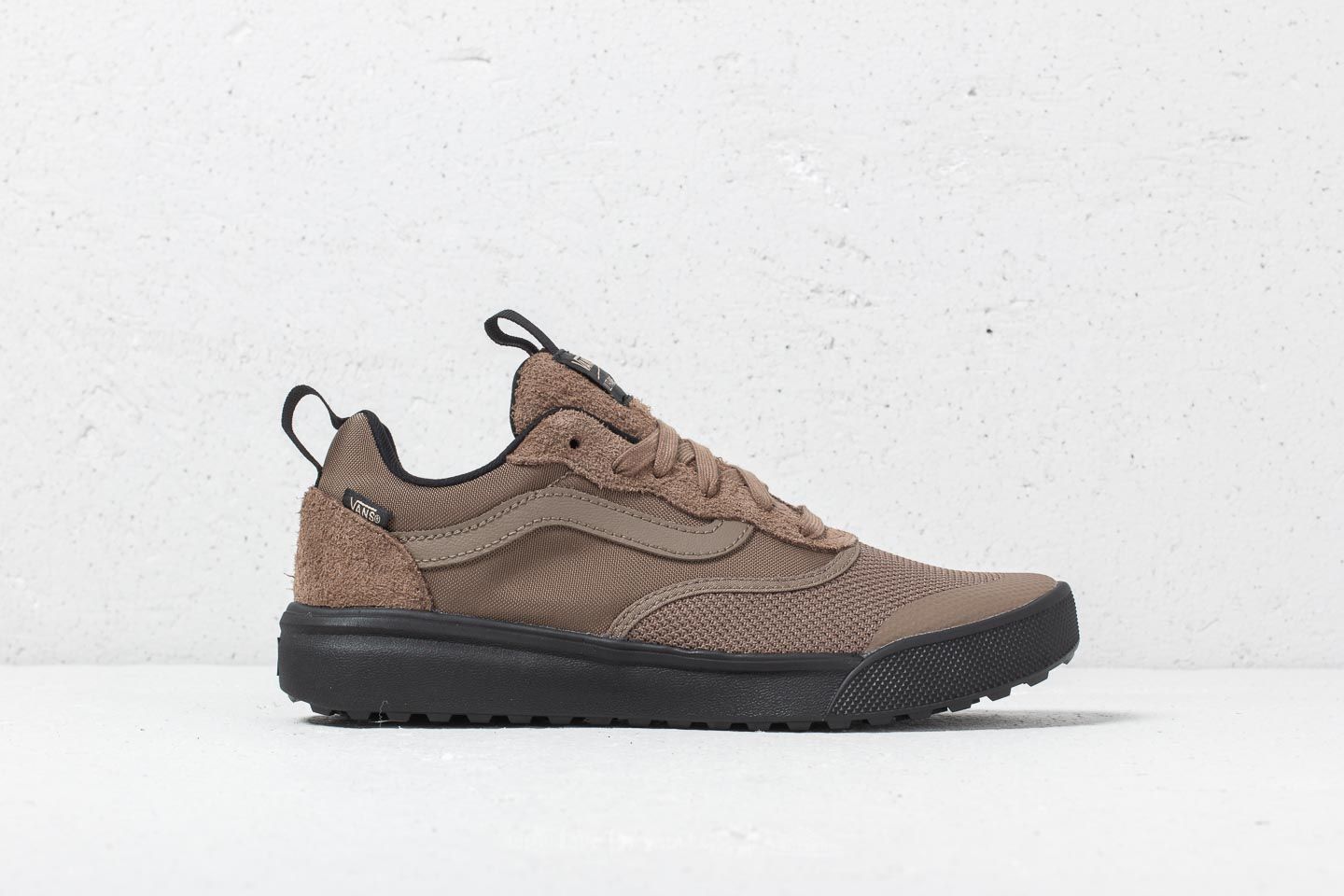Vans ultrarange cub black clearance