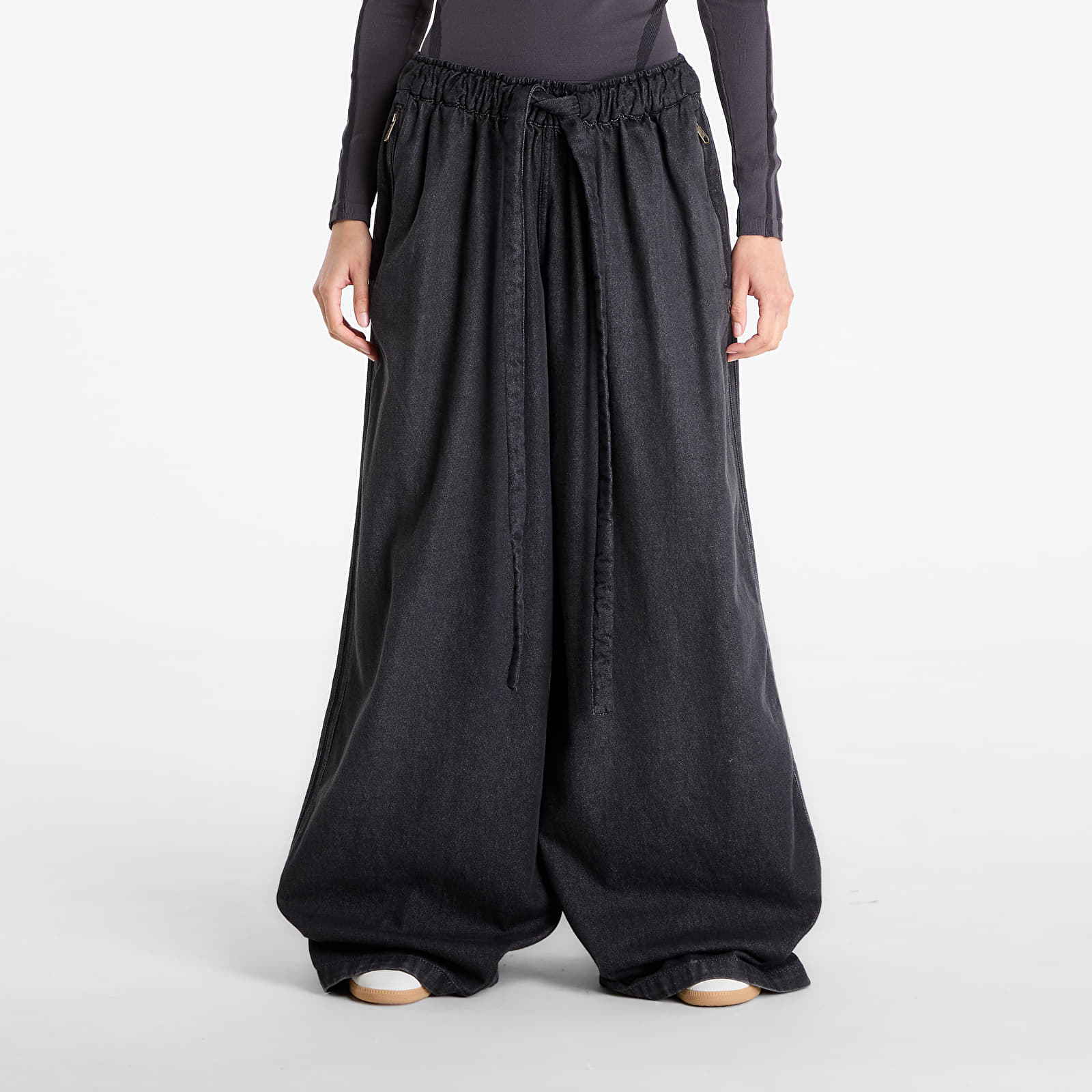 Dámske jeans adidas P Ess Denim Track Pants True Black Denim