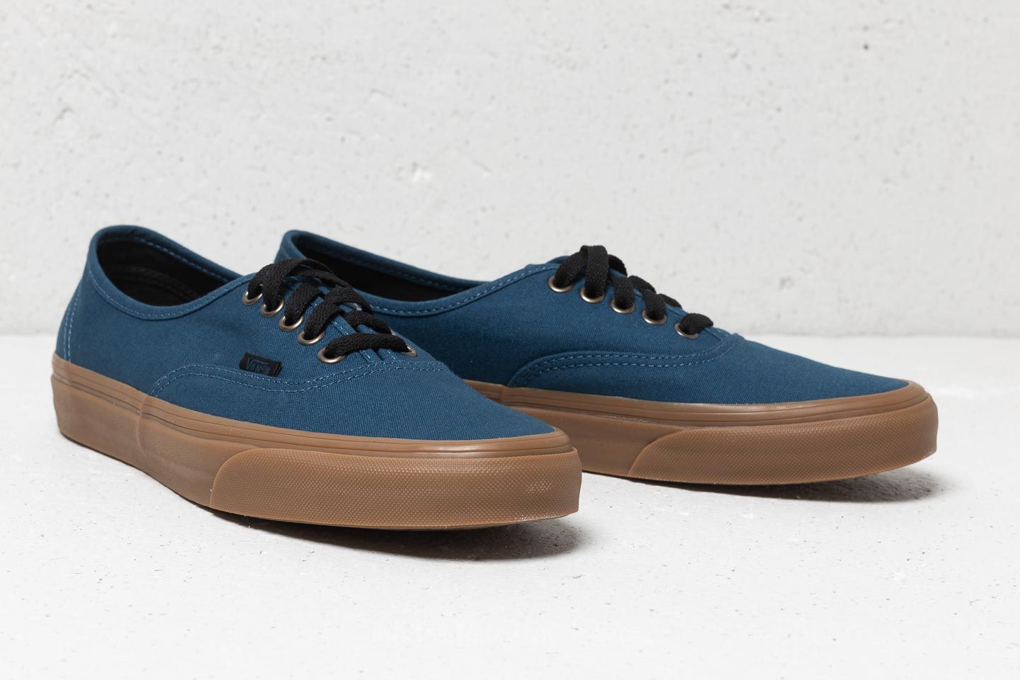 Herren Sneaker und Schuhe Vans Authentic Gum Outsole Dark Denim Footshop