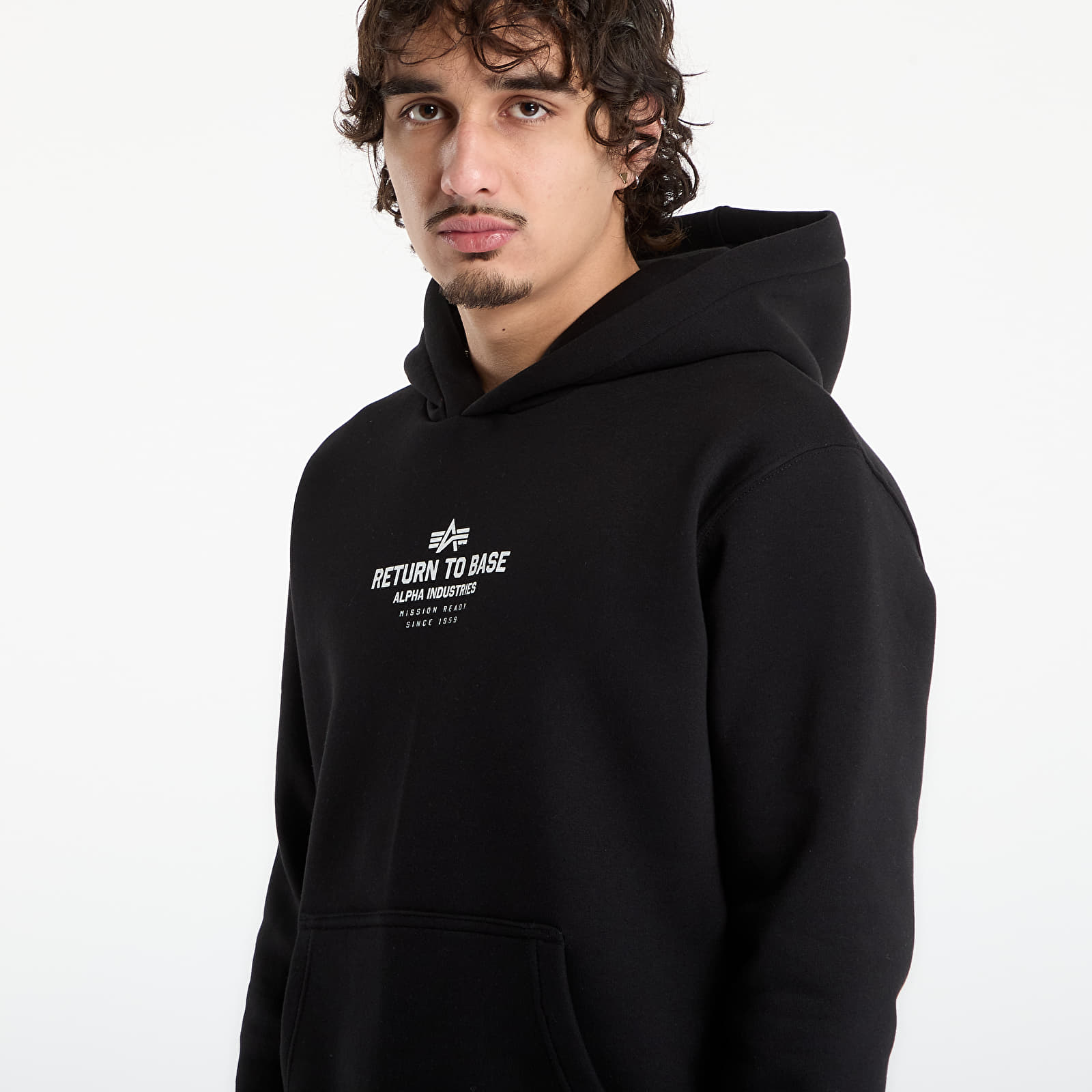 Hupparit ja collegepaidat Alpha Industries Return To Base Hoodie Black