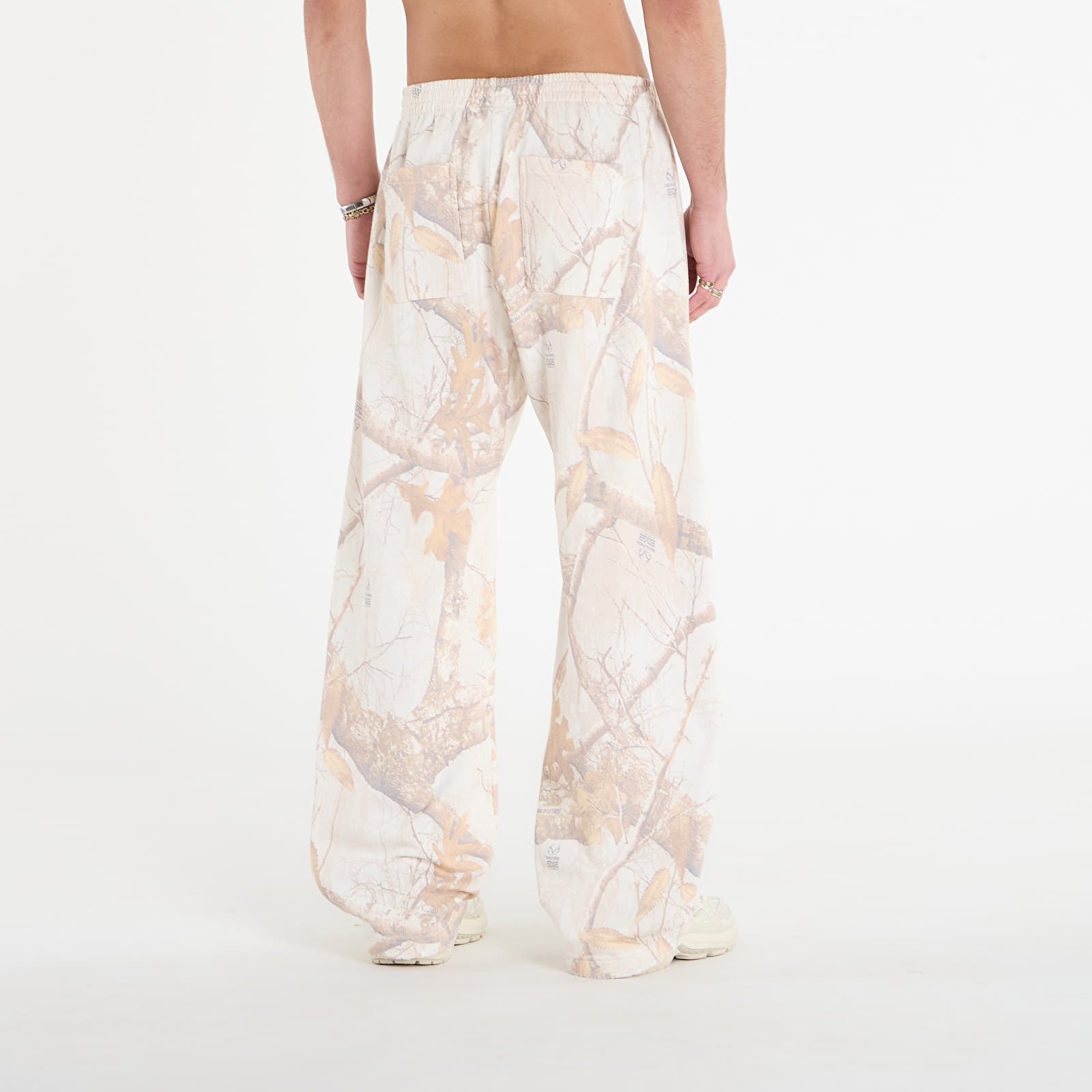 Jogginghosen REPRESENT England Sweatpant Washed White Real Tree Camo