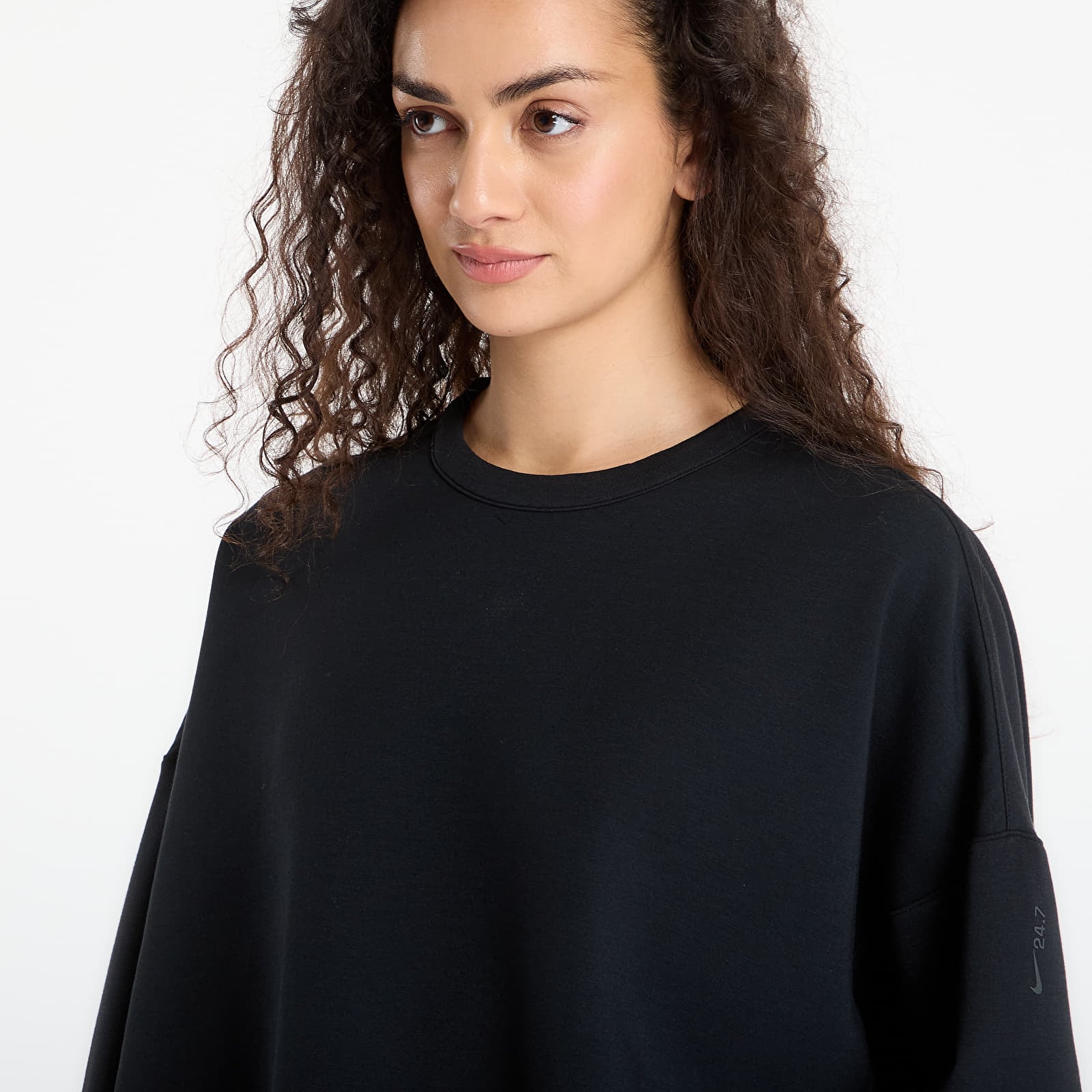 Damen T-Shirts  Nike 24.7 ImpossiblySoft Women's Dri-FIT Oversized Crew-Neck Top Black/ Dk Smoke Grey