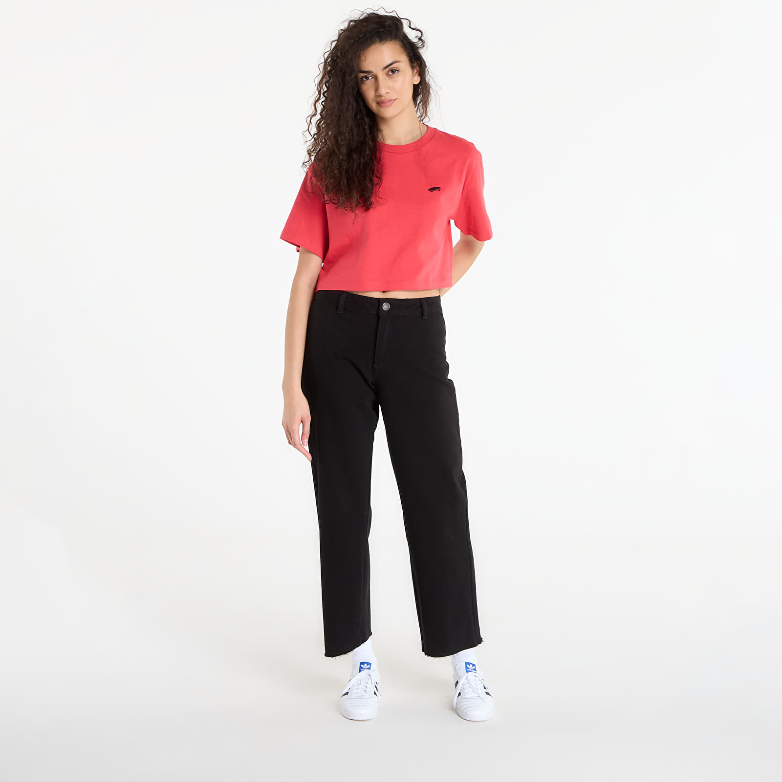 T-shirts för kvinnor Vans W Salton Relax Crop SS T-Shirt Crimson Haze
