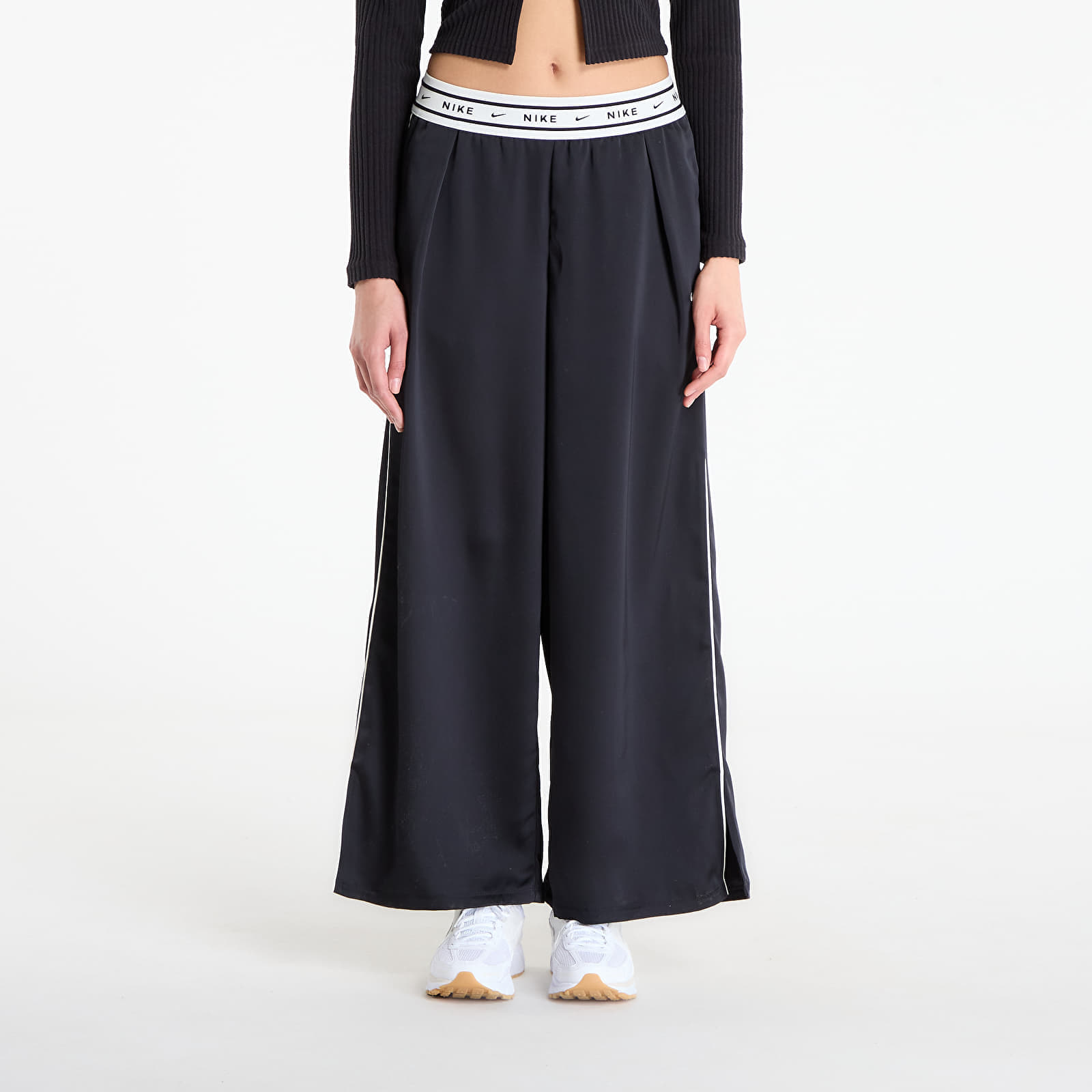 Панталони Nike Sportswear Women's Loose Mid-Rise Satin Pants Black/ Sail M