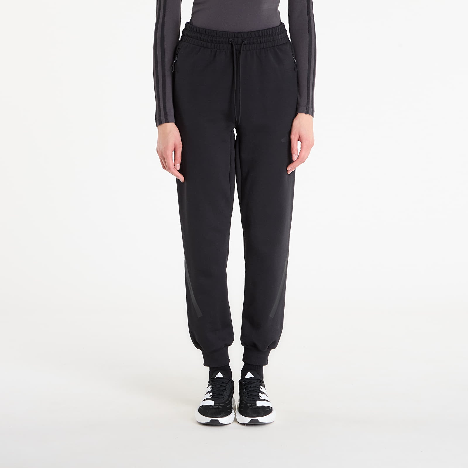Hlače adidas W Z.N.E. Pant Black