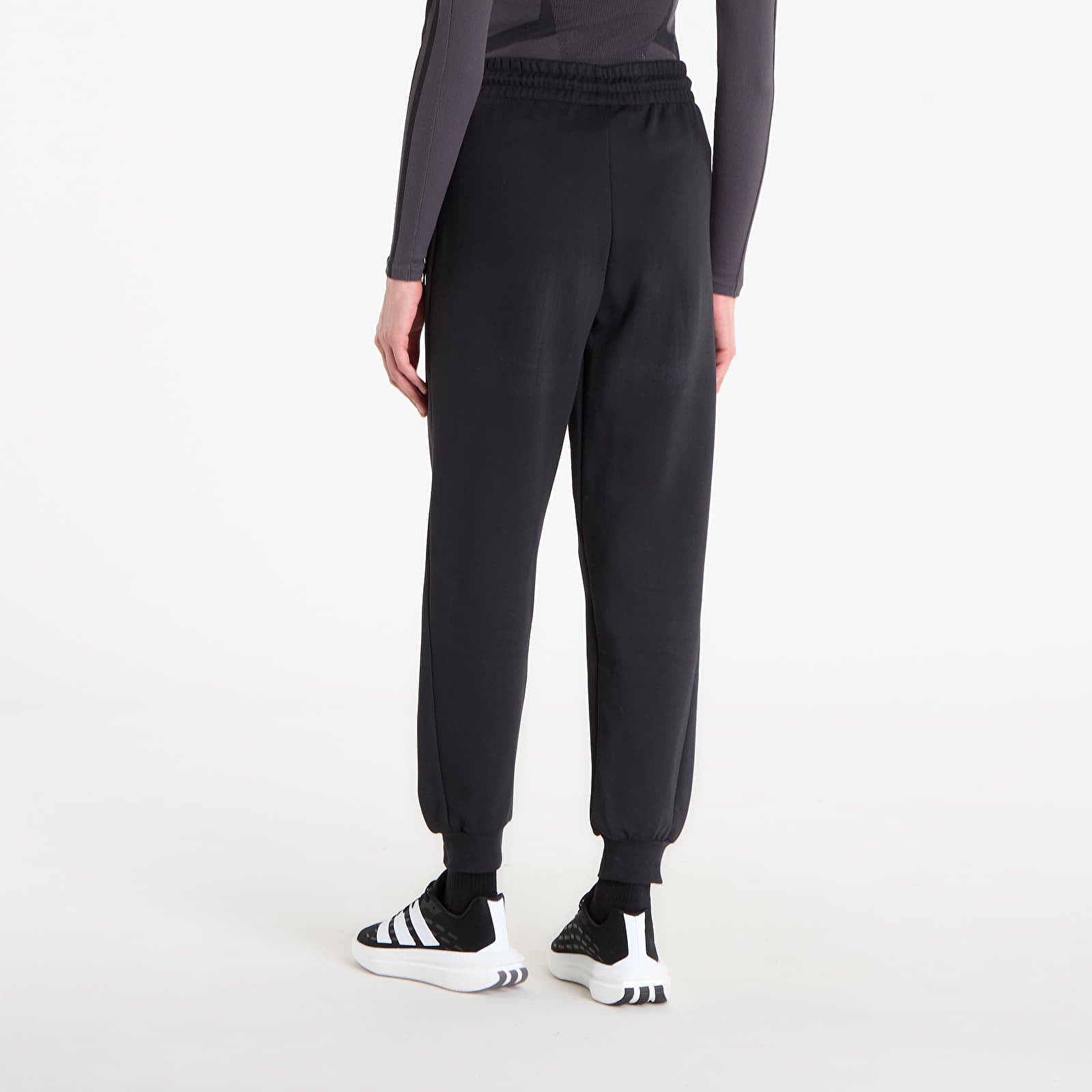 Hlače adidas W Z.N.E. Pant Black