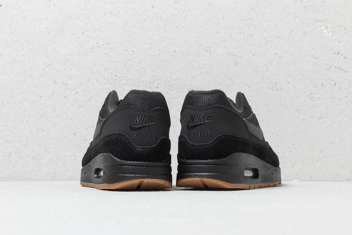 Nike air max cheap 1 black gum mens