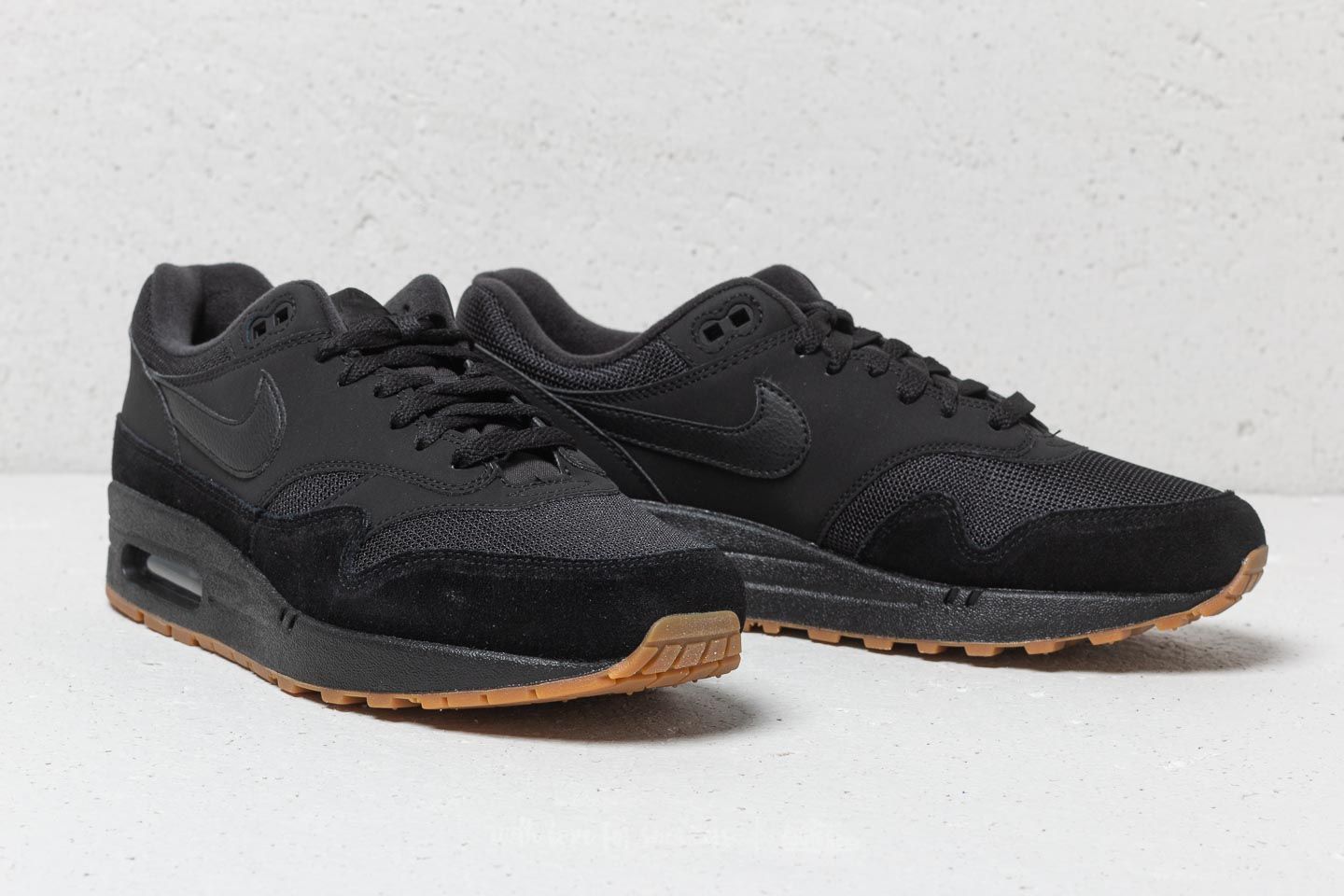 Nike semelle marron on sale