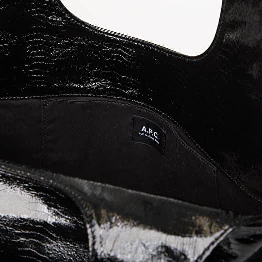 A.P.C チェーンバッグ A.P.C.＞2024年春夏アクセサリーコレクションにフォーカスした「A.P.C.