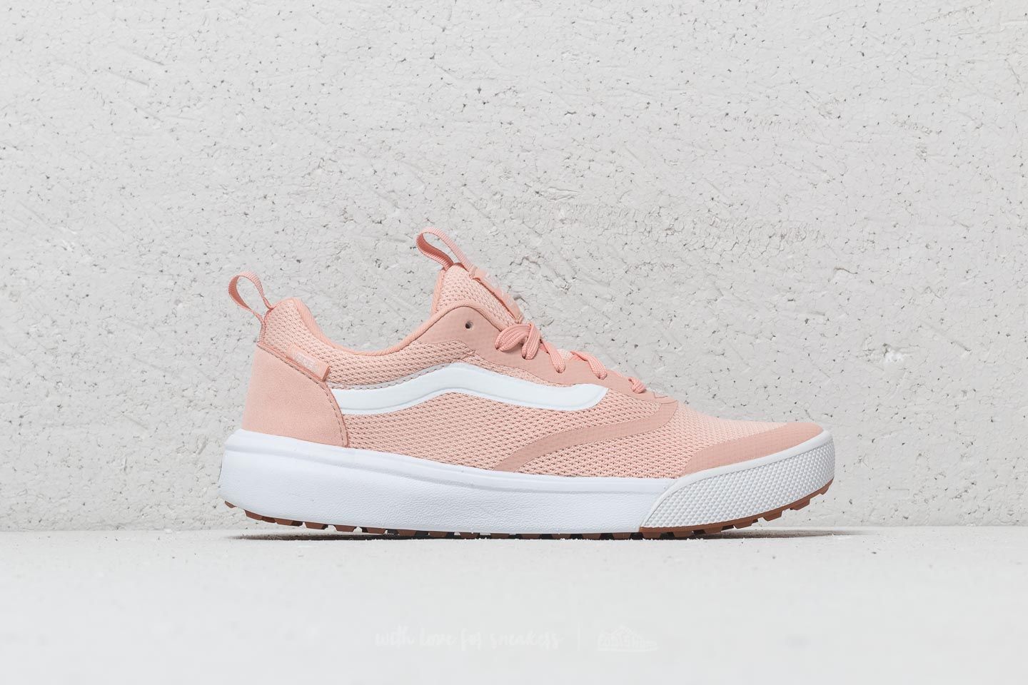 Women s shoes Vans UltraRange Rapidweld Rose Cloud Footshop