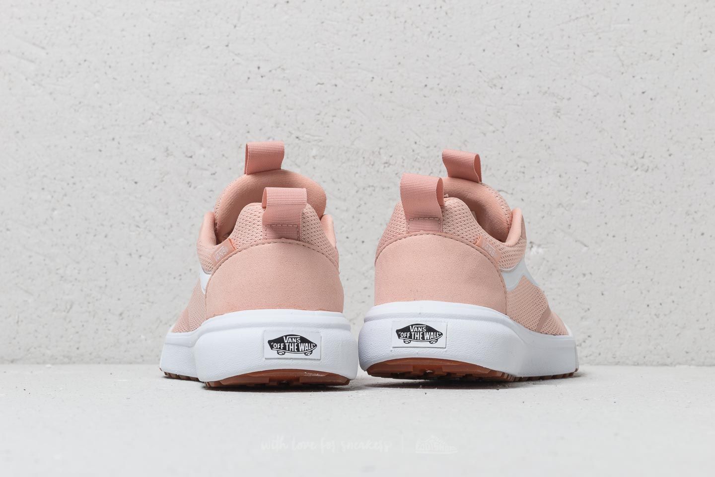 Women s shoes Vans UltraRange Rapidweld Rose Cloud Footshop