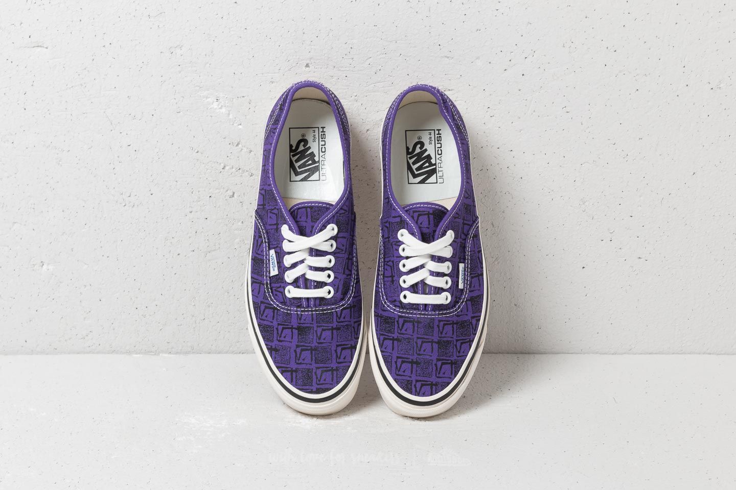 Men s shoes Vans Authentic 44 DX Anaheim Factory OG Bright Purple Footshop