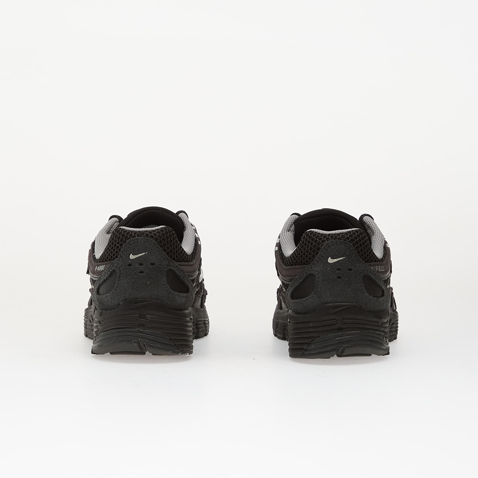 Skor för män Nike P-6000 Se Anthracite/ Black-Chrome-Metallic Silver
