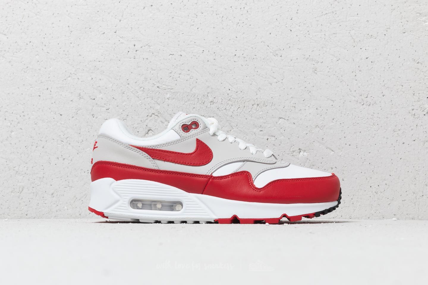 Moteriška avalynė Nike Air Max 90/1 W White/ University Red