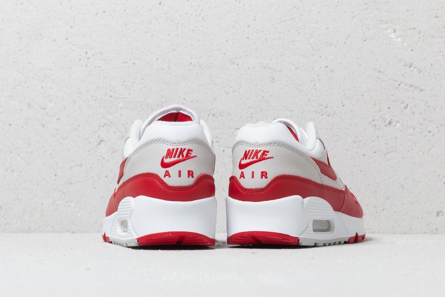 Moteriška avalynė Nike Air Max 90/1 W White/ University Red