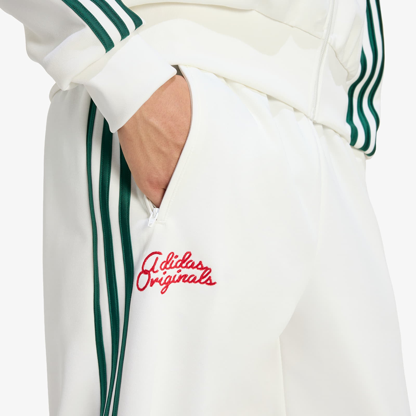 Jogger-housut adidas Track Pants Off White/ Collegiate Green
