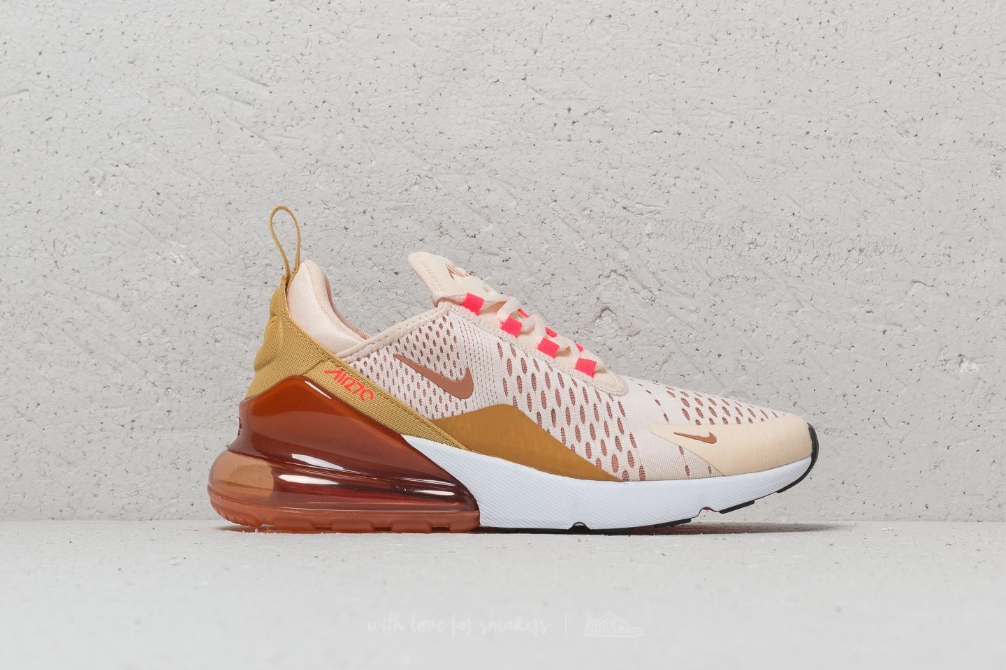 Nike air max 270 guava ice outlet women's shoe