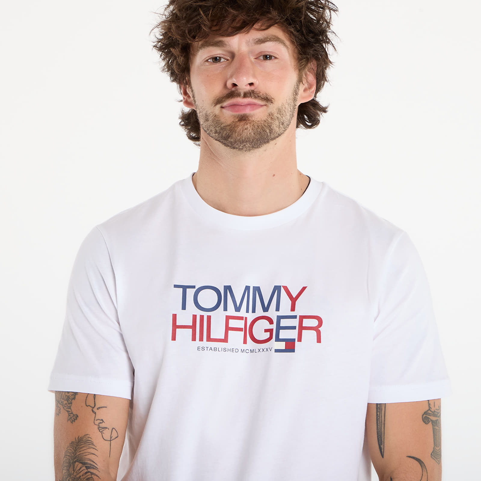 Tricouri bărbați Tommy Hilfiger Brand Love Big Text Tee White