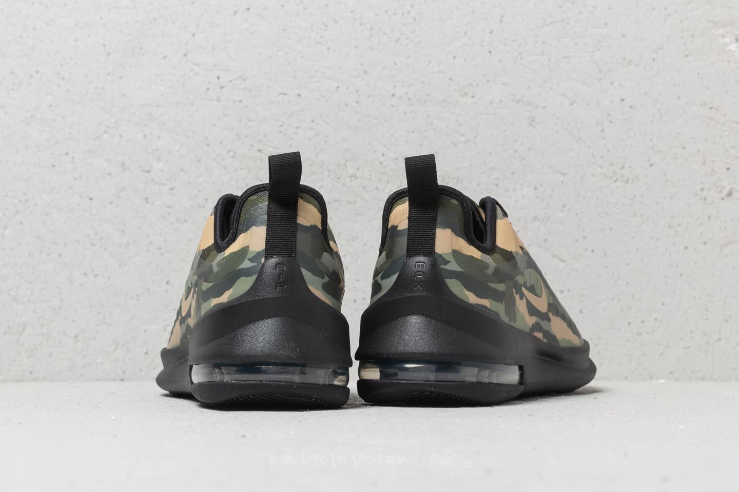 Air max axis cena hotsell