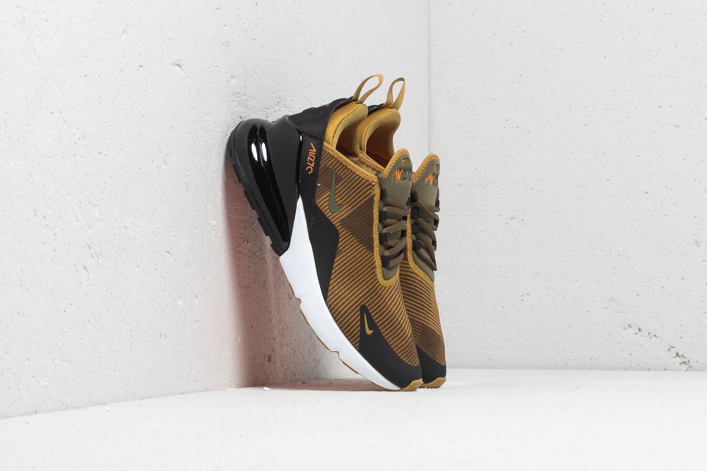 Naiste jalatsid Nike Air Max 270 KJCRD (GS) Golden Moss/ Olive Canvas-Black