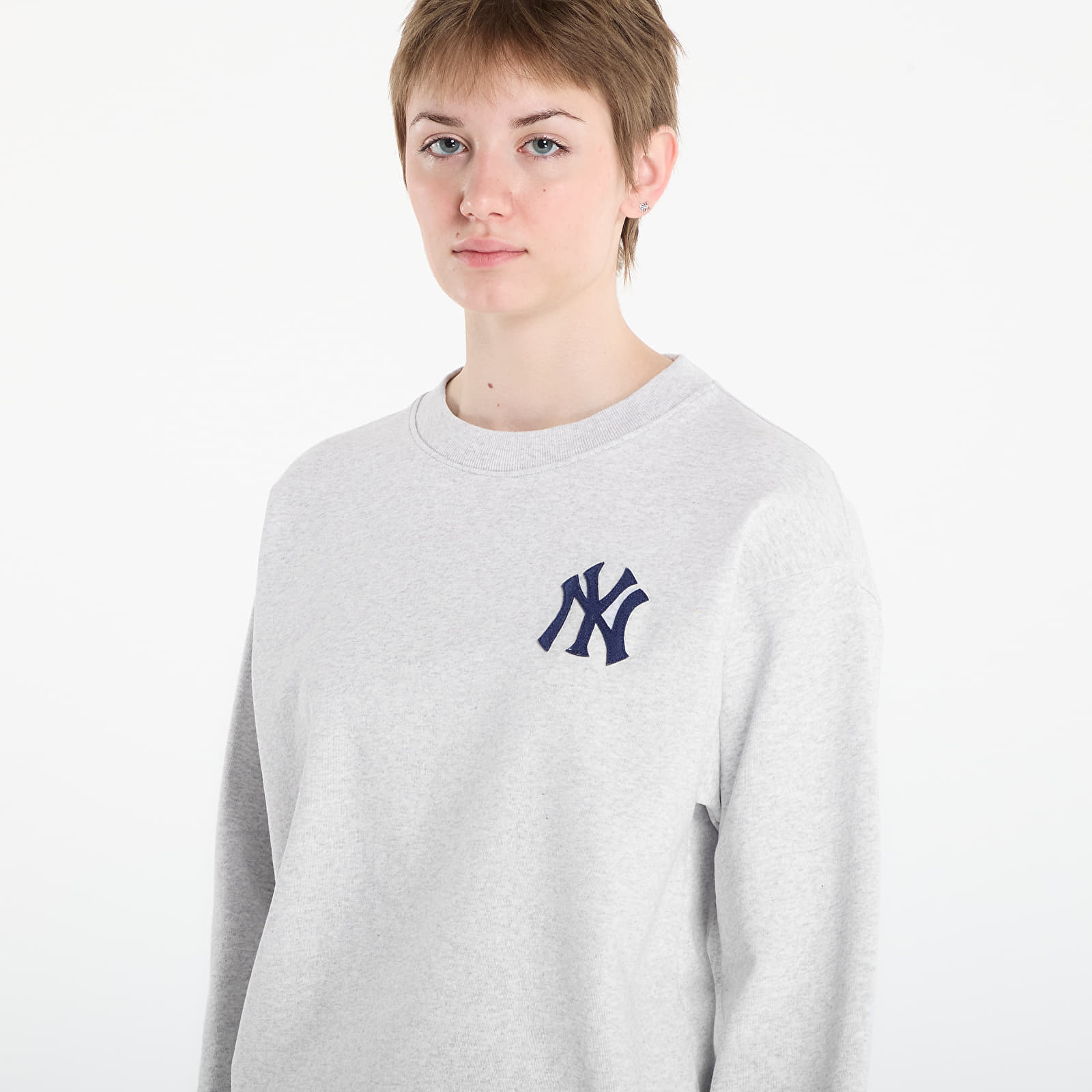 Hupparit ja collegepaidat Sporty & Rich Heritage Yankees Serif Crewneck UNISEX Heather Gray