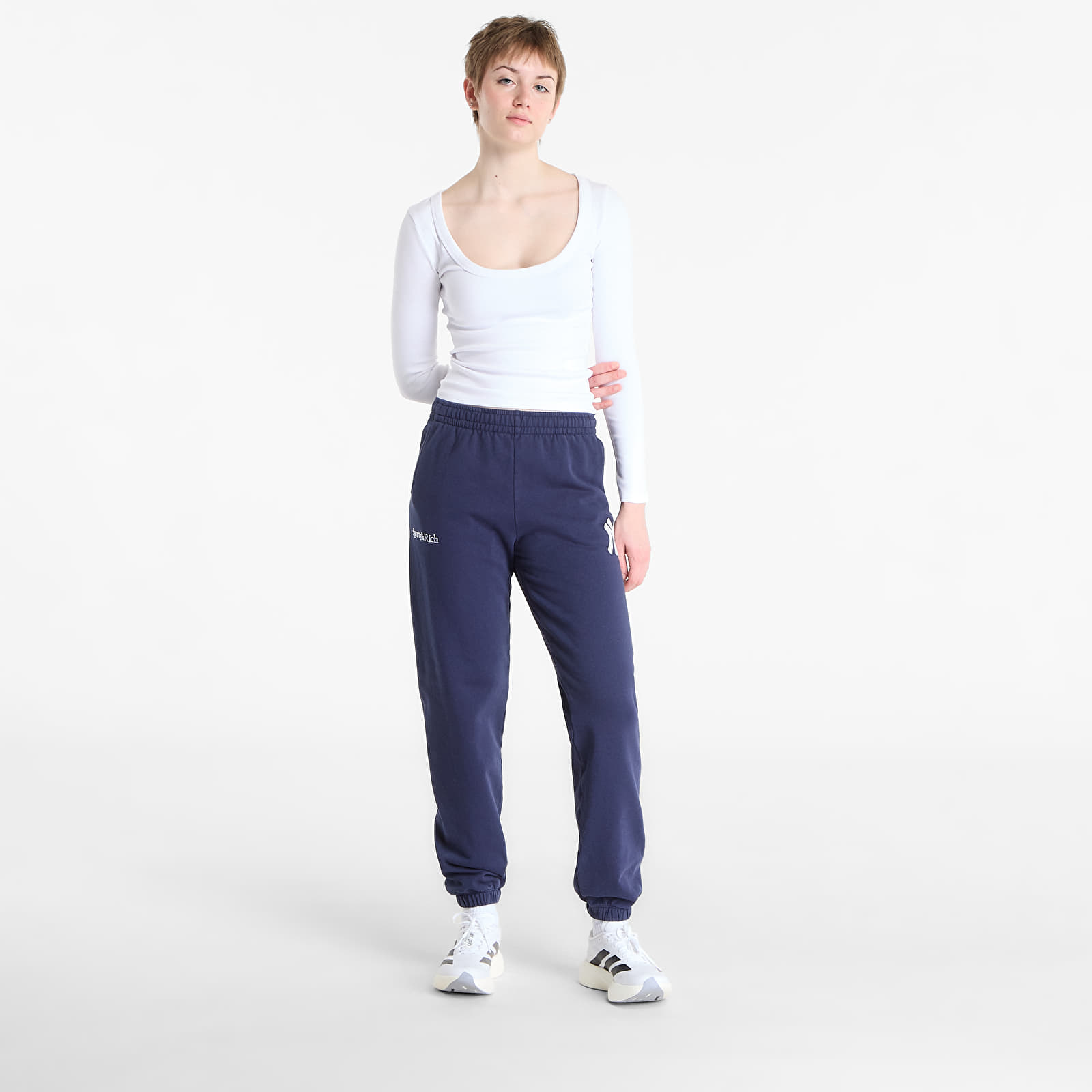 Joggingbyxor Sporty & Rich Heritage Yankees Serif Sweatpant UNISEX Dark Navy