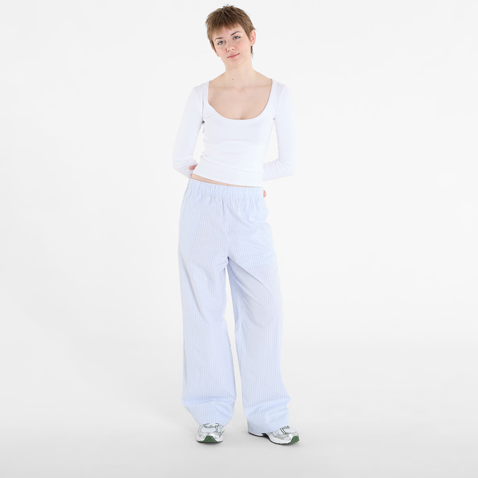 Hlače Calvin Klein Jeans Poplin Ewaist Pull O Pants Blue