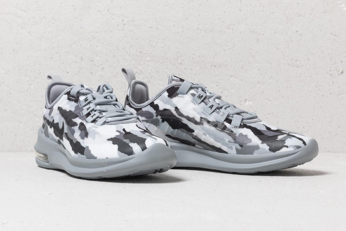 nike air uptempo women