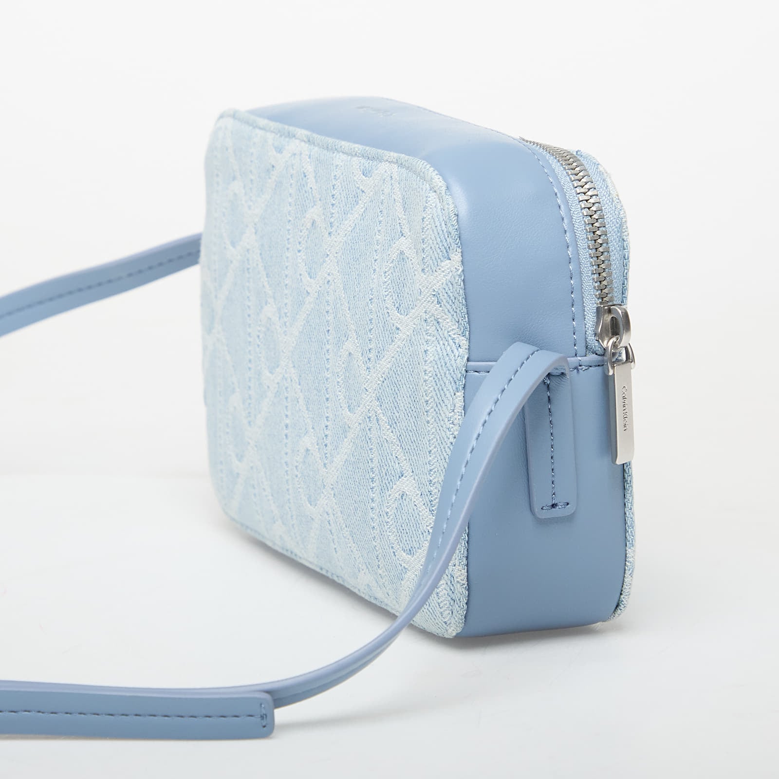 Torby przez ramię Calvin Klein Emblem Aop Denim Cam Blue