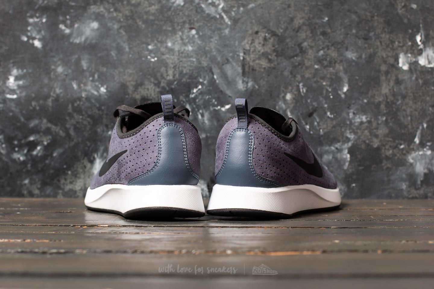 Men s shoes Nike Dualtone Racer Premium Light Carbon Anthracite White Footshop