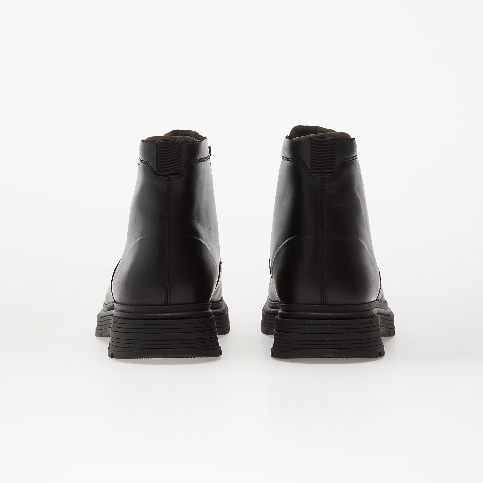 Skor för män Clarks Badbury Hi WP Black WLined Lea