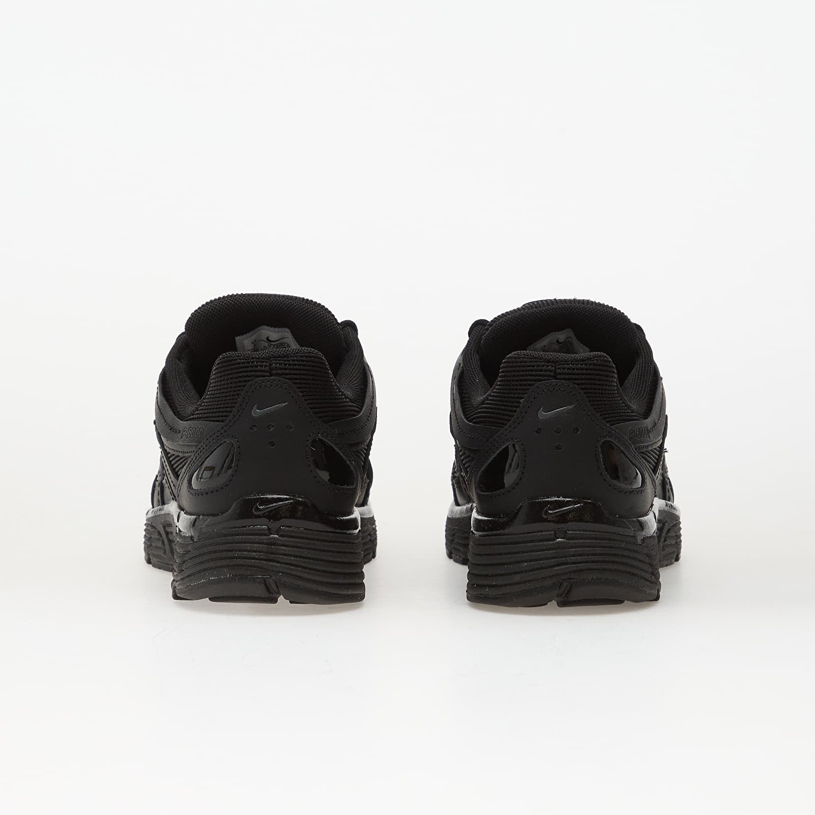 Damen Sneaker und Schuhe Nike W P-6000 Black/ Dark Grey
