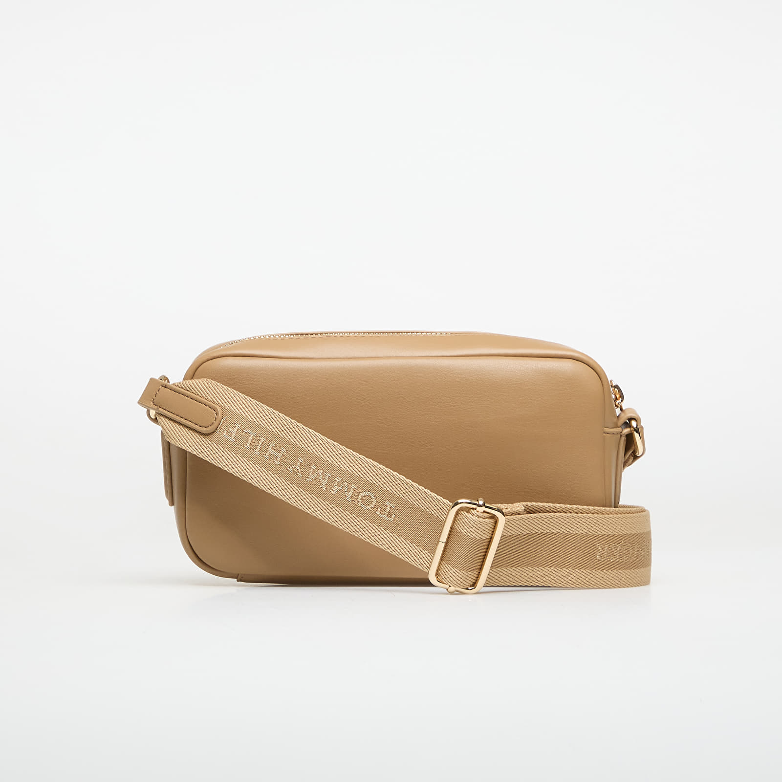 Pánske tašky cez rameno Tommy Hilfiger Essential Camera Bag ?