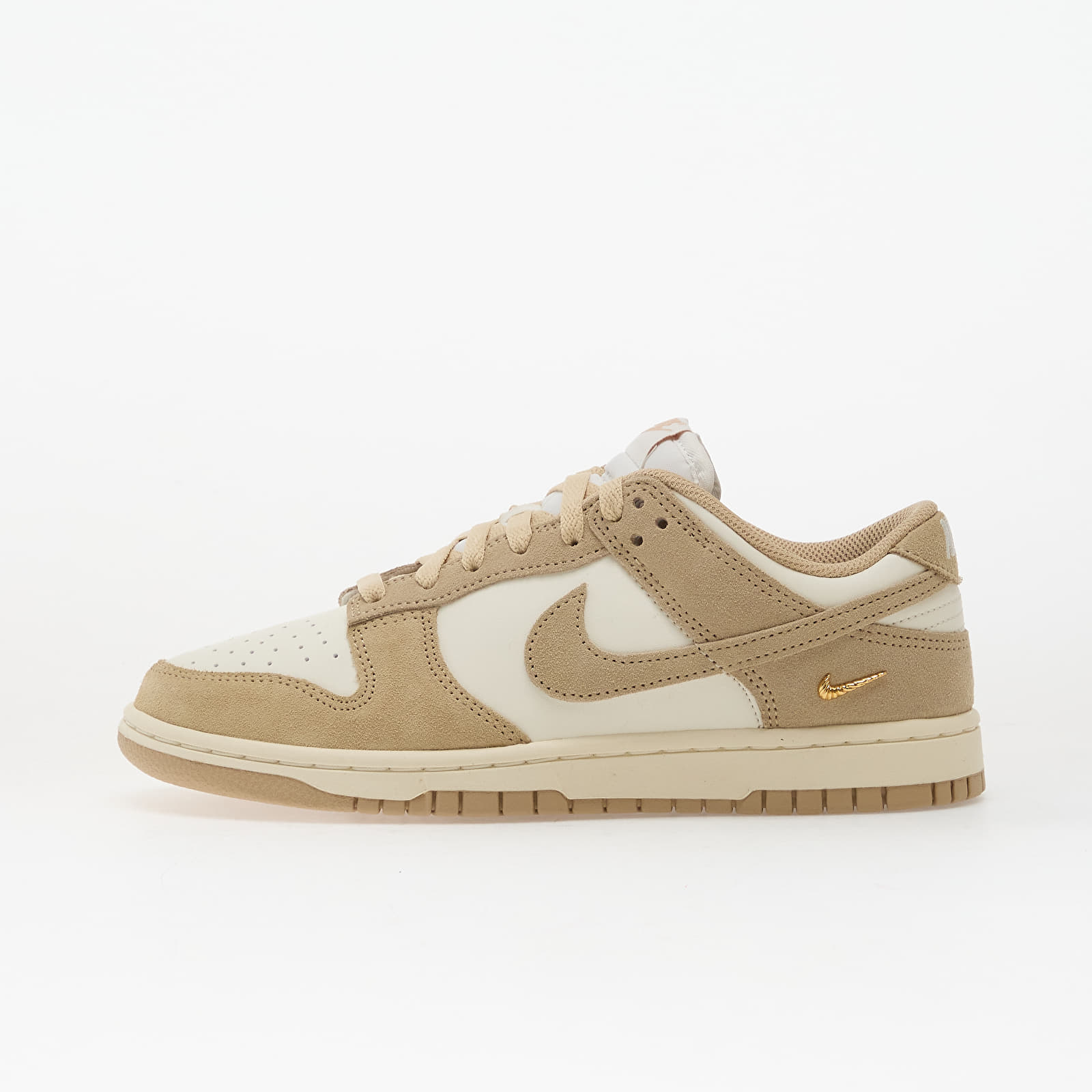 Damen Sneaker und Schuhe Nike W Dunk Low Sail/ Linen-White-Mtlc Gold