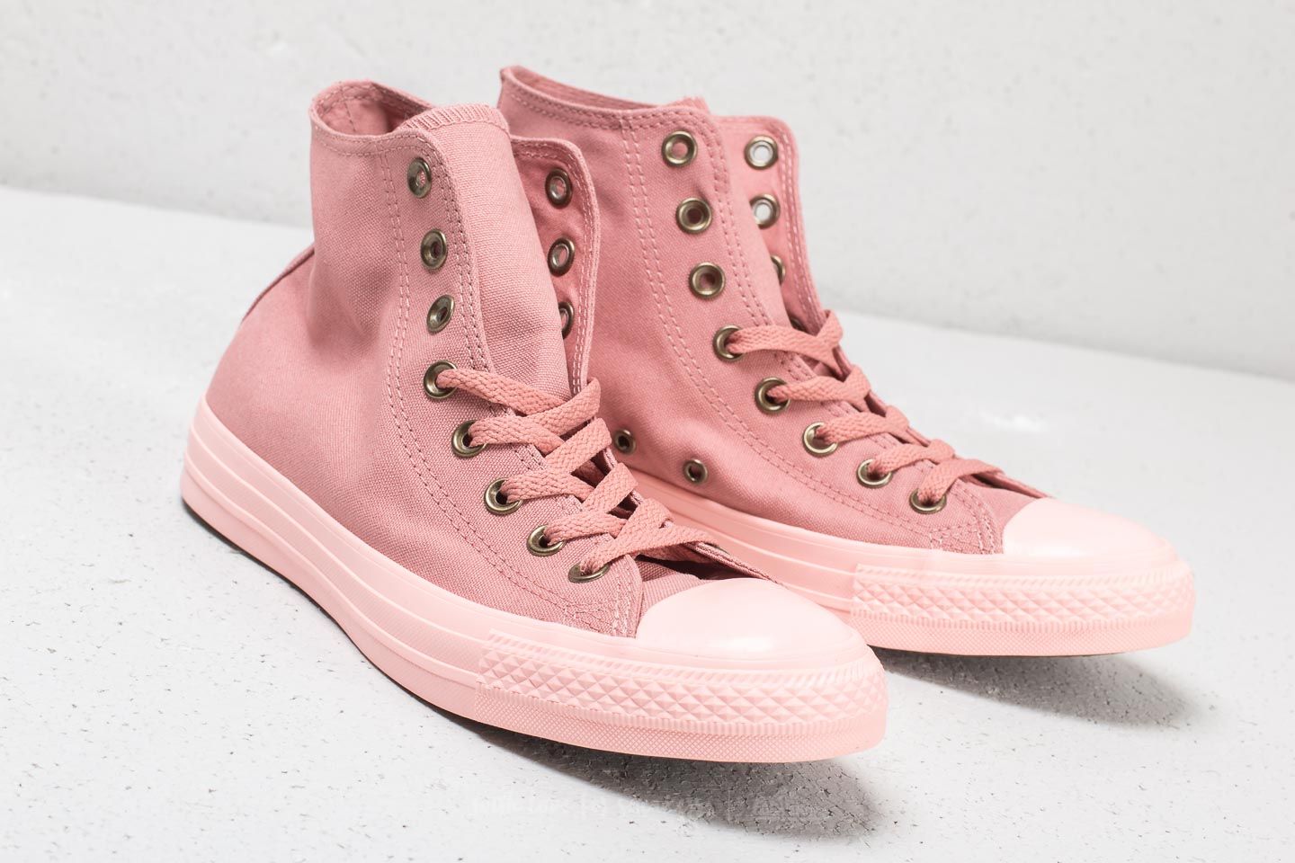 Rust hot sale pink converse