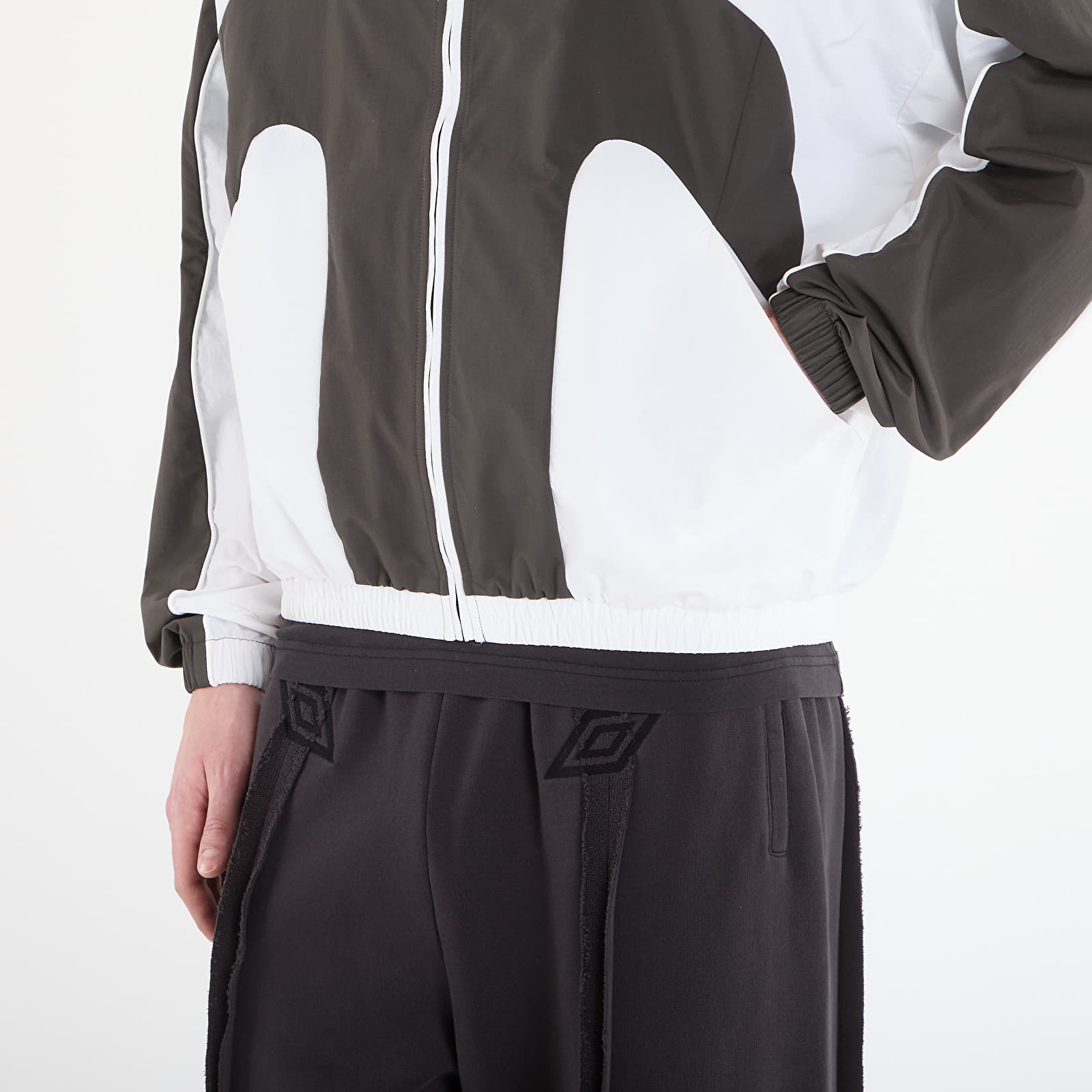 Kavajer för män Umbro by SlamJam Guarding Masked Tracksuit White/ Dark Olive