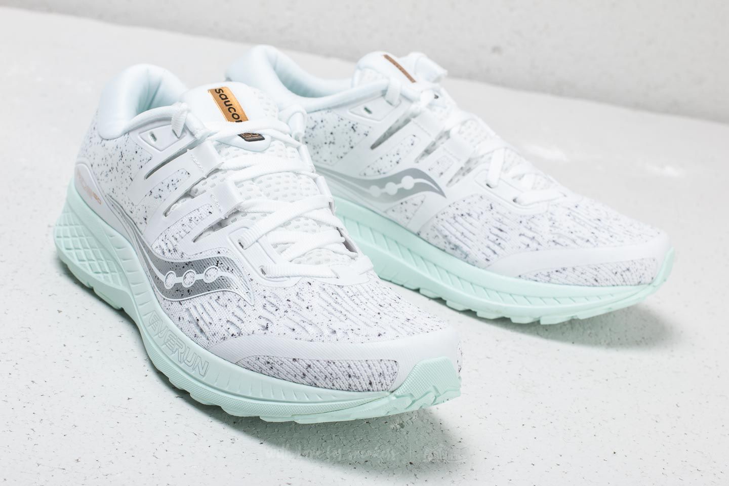 Saucony women's ride sale iso white noise