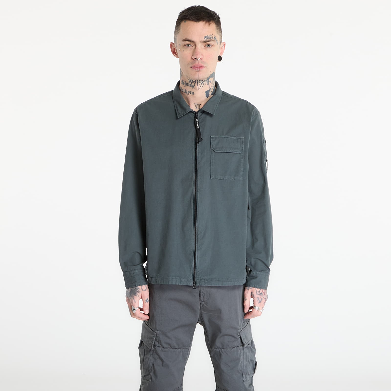Hemden für Männer C.P. Company Organic Gabardine Zipped Lens Overshirt Gunmetal Grey