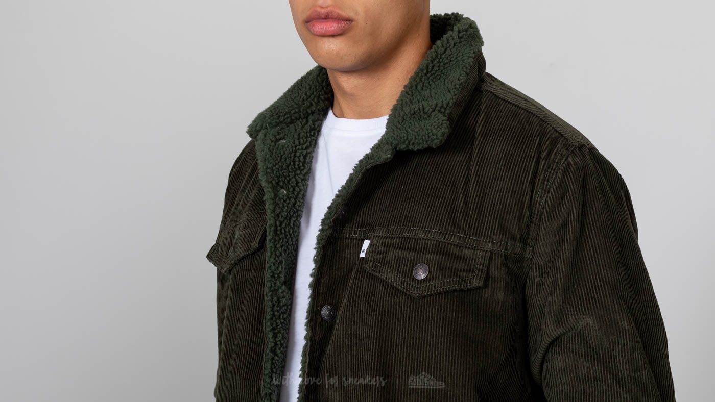 Levis coach sherpa top trucker