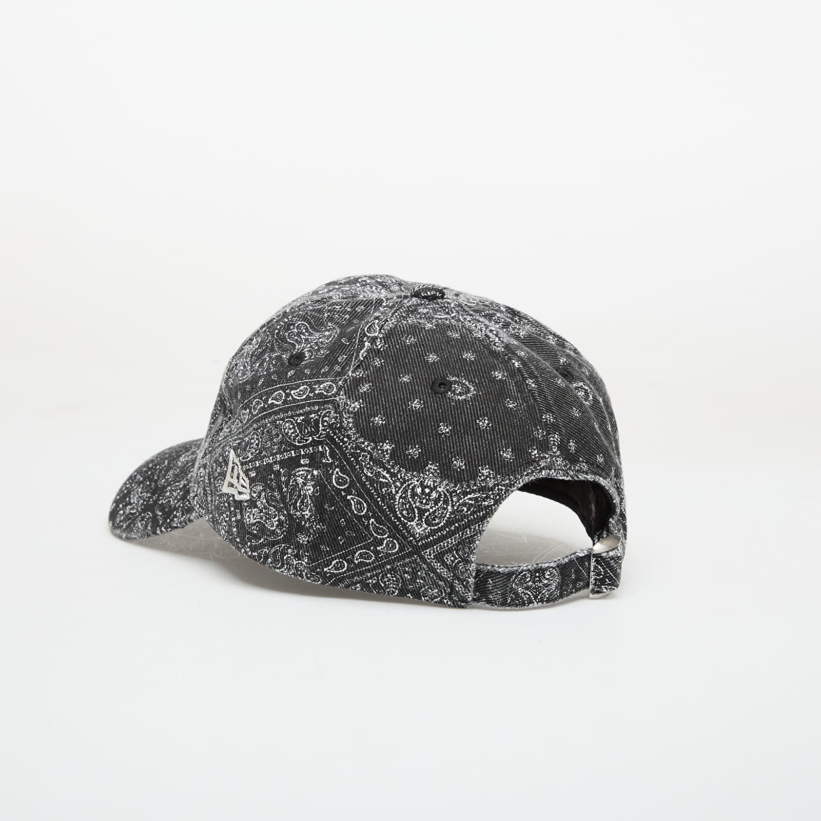 Čepice New Era 9TWENTY New York Yankees MLB Washed Paisley Black