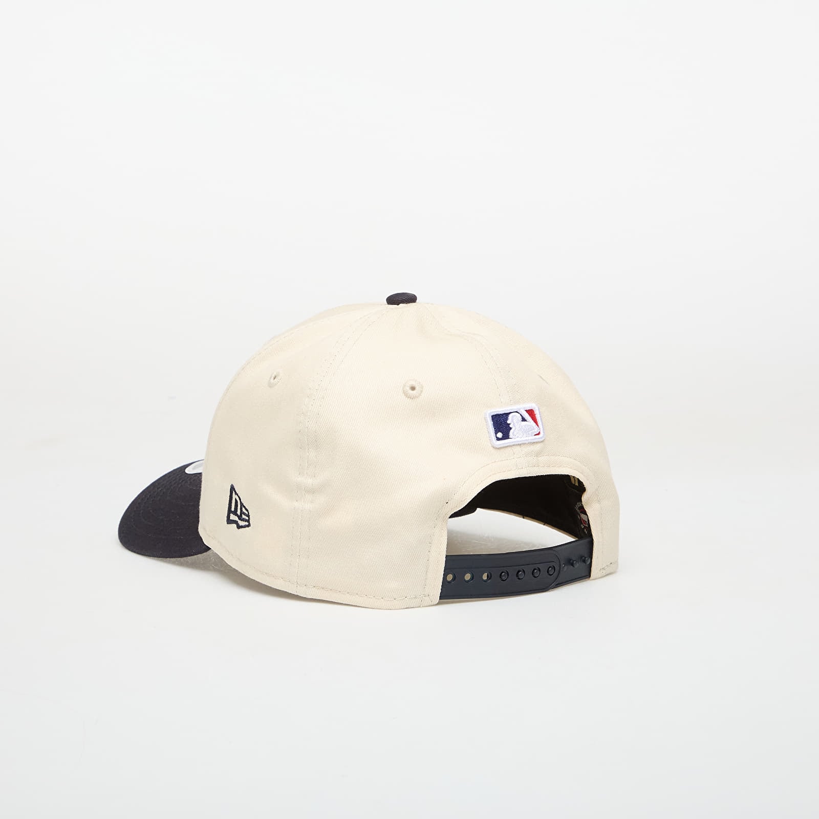 Șepci New Era 9FORTY New York Yankees Light Cream/ Official Team Color