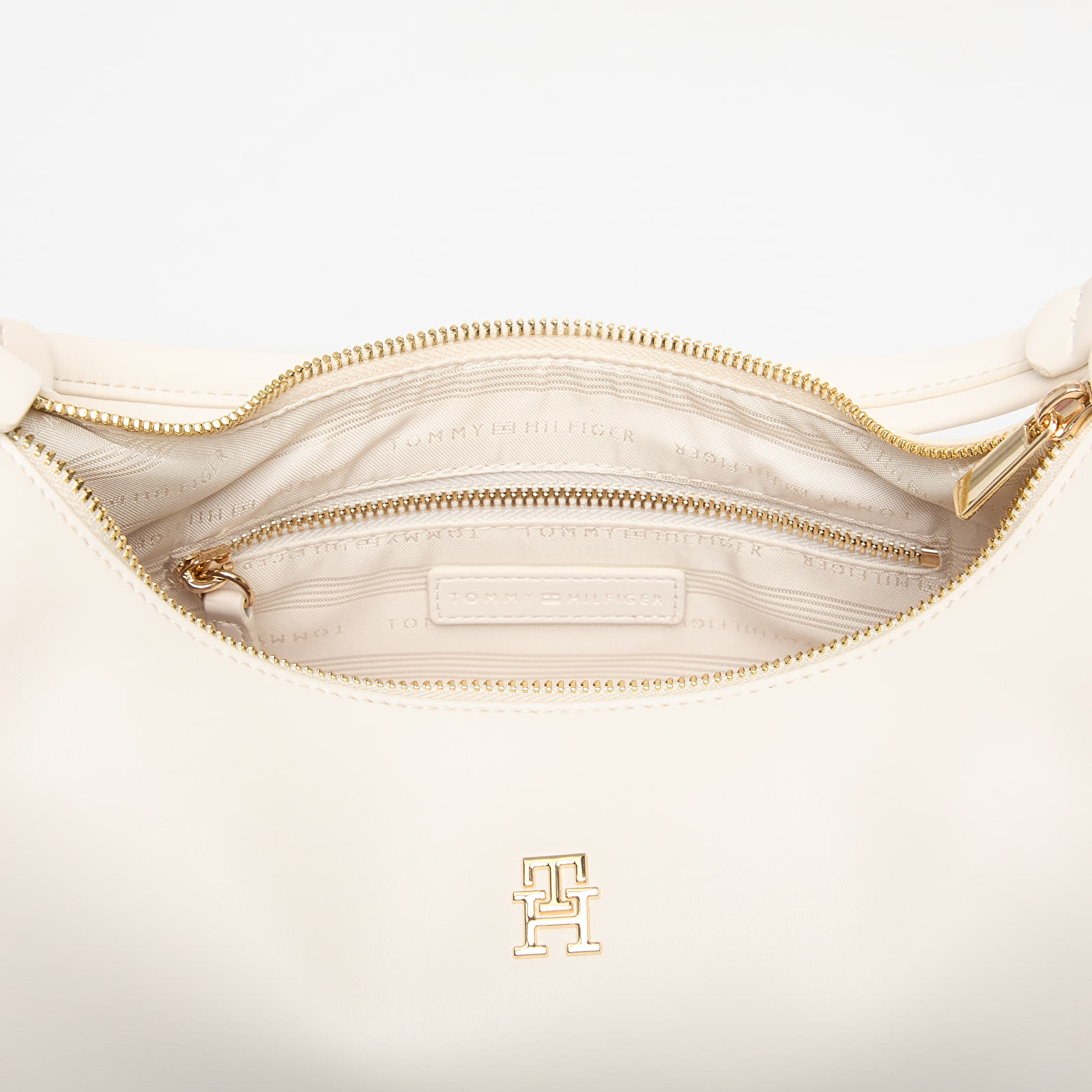 Kabelky Tommy Hilfiger Essential Shoulder Bag White