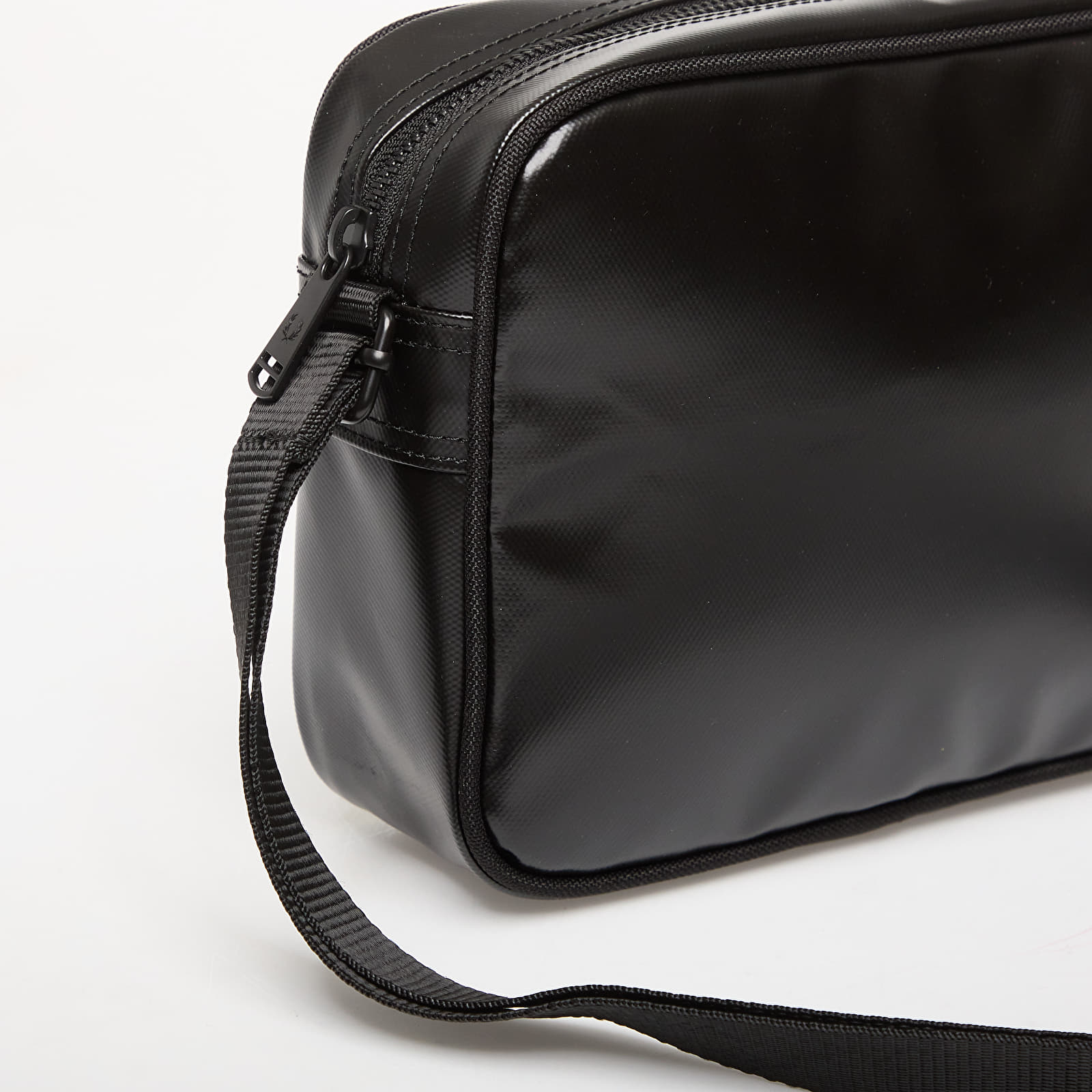 Torby przez ramię FRED PERRY Tonal Classic Mini Shoulderbag Black/ Gold