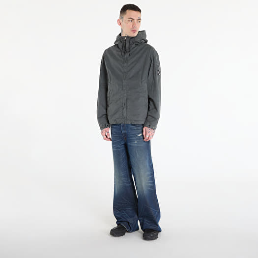 C.P. COMPANY ライトグレー ナイロンジャケット　48 極美品 C.P. Company Medium Jacket Gunmetal Grey | Footshop