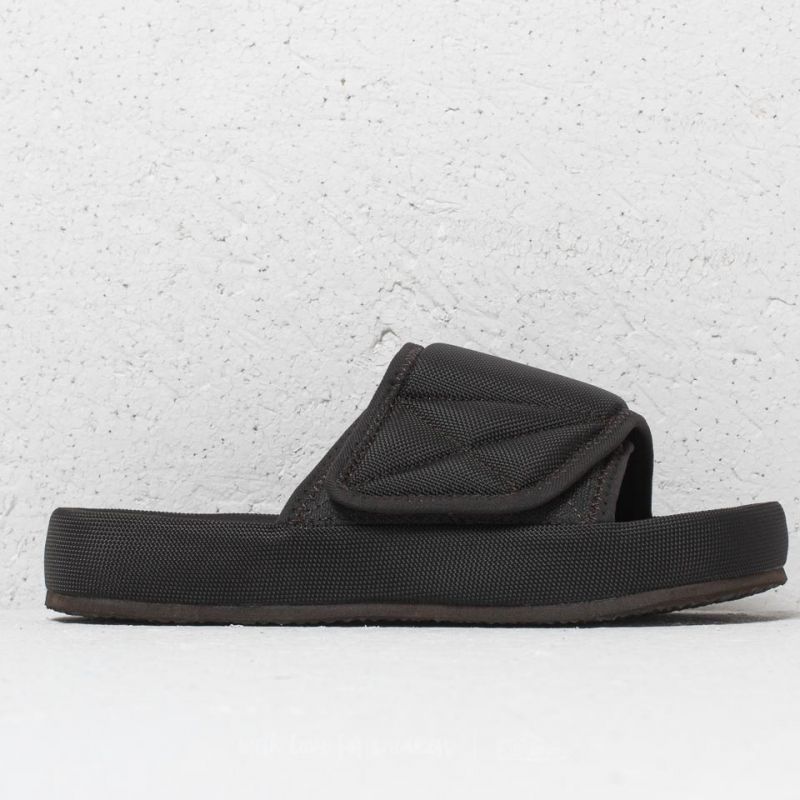 Yeezy Season 7 Nylon Slippers Oil | Footshop