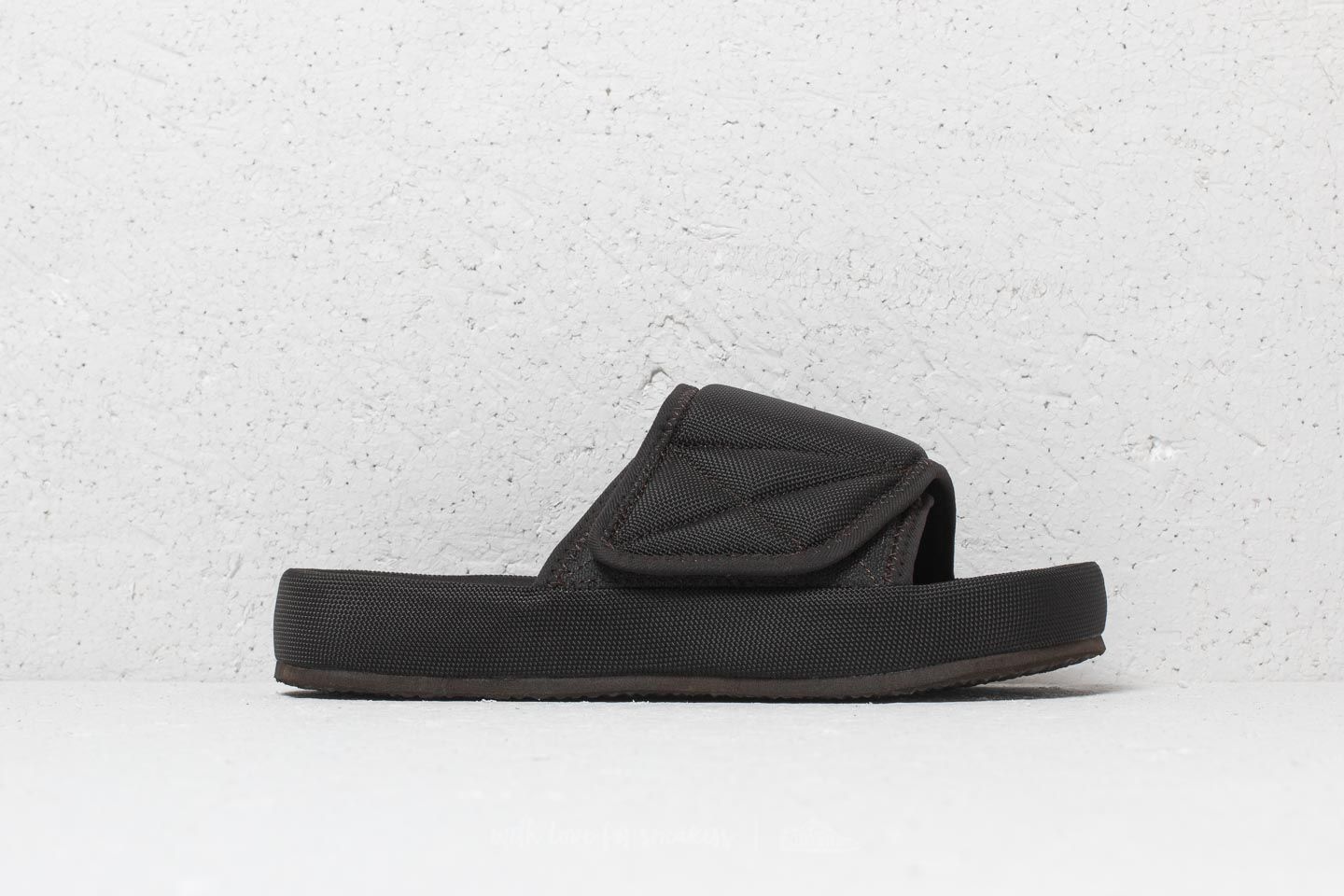 Men s shoes Yeezy Season 7 Nylon Slippers Oil Footshop