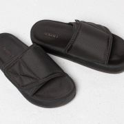Yeezy cheap 7 slippers