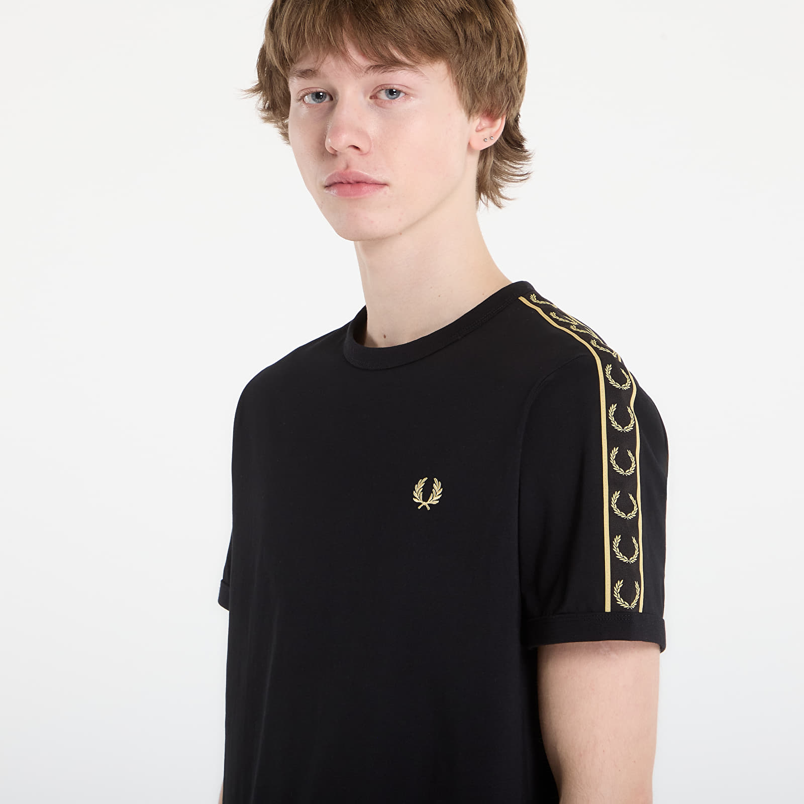 Футболки FRED PERRY Contrast Tape Ringer T-Shirt Black/ Champagne