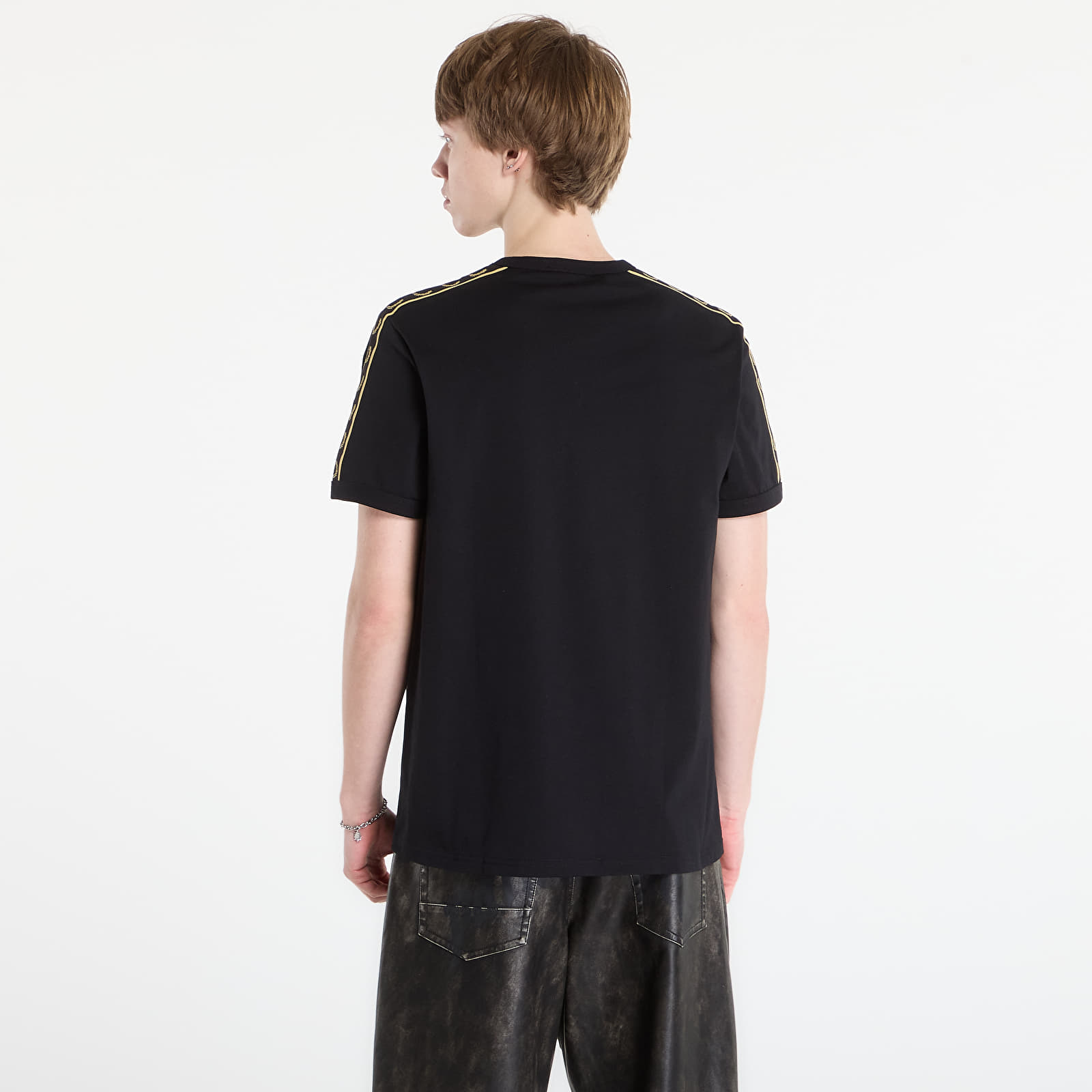 Футболки FRED PERRY Contrast Tape Ringer T-Shirt Black/ Champagne